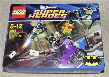 Catwoman Catcycle City Chase, Lego 6858, James, BATMAN