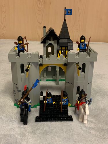 færdig Kom forbi for at vide det annoncere ᐅ Set • Lego 6074 Castle ⇒ 1 offer • Black Falcon's Fortress |  PilotBrick.com