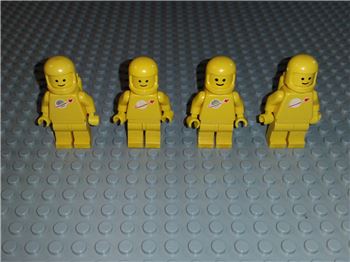 4x Lego Space Minifigures / Classic color yellow - Vintage Set, Lego, Spiele-Truhe Vintage (Spiele-Truhe Vintage), Space, Hamburg