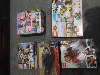 5 x BRAND NEW LEGO SETS, Lego, Damian Teremoana, Minecraft, YARRAVILLE