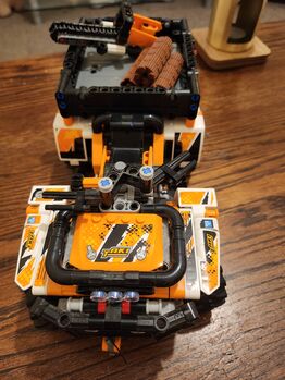 All terrain vehicle, Lego 42139, Lucy, Technic, Bristol