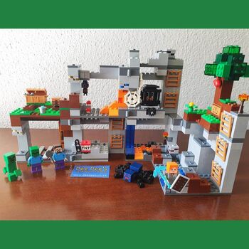 The Bedrock Adventures, Lego 21147, Dee Dee's - Little Shop of Blocks (Dee Dee's - Little Shop of Blocks), Minecraft, Johannesburg