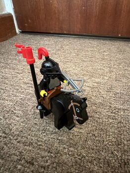 Castle black knight mini figure, Lego 6086, Gina, Minifigures, Pretoria 