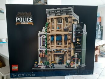 Creator Police Station 10278, Lego 10278, Paul Firstbrook , Modular Buildings, Bergvliet, Cape Town. 