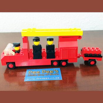 Fire Engine with Firemen, Lego 693, Dee Dee's - Little Shop of Blocks (Dee Dee's - Little Shop of Blocks), LEGOLAND, Johannesburg