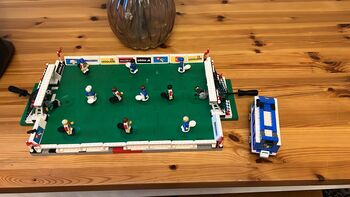 Football pitch and team bus, Lego 3409, Natalia Wilson, Sports, Chesterfield