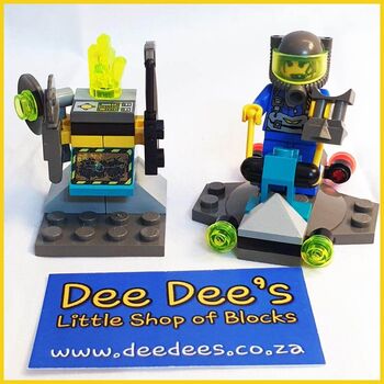 Hover Scout, Lego 4910, Dee Dee's - Little Shop of Blocks (Dee Dee's - Little Shop of Blocks), Rock Raiders, Johannesburg