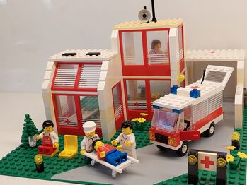 Krankenhaus / Emergency Treatment Center (St. Mary's Hospital), Lego 6380, Elke, LEGOLAND, Linz