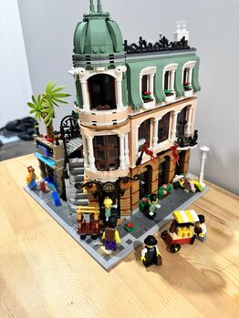 LEGO Boutique Hotel 10297 - complete with box, manual, minifigures and accessories, Lego 10297, Alanna Cooper, Monster Fighters, Bolwarra