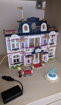 LEGO Heartlake City Hotel mit Licht 41684, Lego 41684, Hazelnut, Friends, Berndorf 