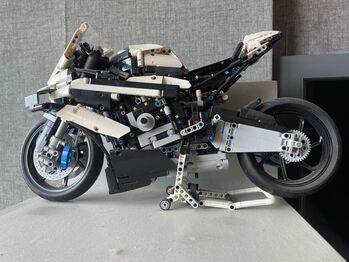 Lego technic BMW M 1000 RR, Lego 42130, shlok savjani, Technic, mumbai