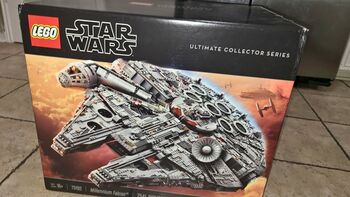 Millennium falcon sealed box set, Lego 75192, Joseph Louw, Star Wars, La lucia