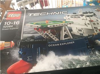 Ocean explorer 40 anv set, Lego 42064, Brett maxwell, Technic, London United Kingdom 