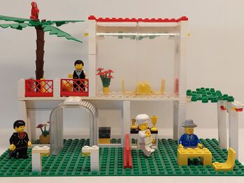 Restaurant / Breezeway Cafe, Lego 6376, Elke, Town, Linz