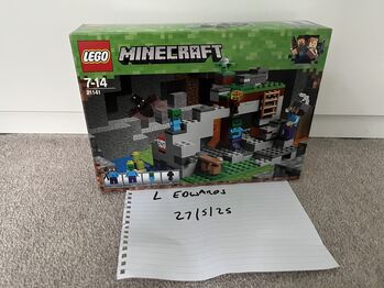 The Zombie Cave, Lego 21141, LegoMum, Minecraft, Lichfield