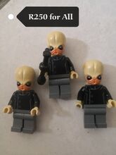 Big head alien figurines Lego
