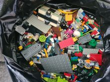 Approx 25 kgs of assorted lego and 33 plates Lego