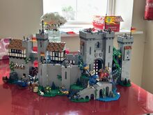 Lion Knights' Castle Lego 10305