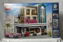 Downtown Diner Lego 10260