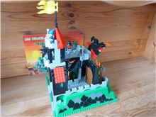 Fire Breathing Fortress Lego 6082