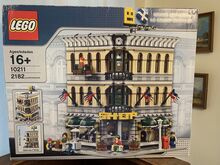 Grand Emporium Lego 10211