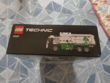 Mack LR Electric Garbage Truck , Completely sealed , box in mint condition. Lego 42167