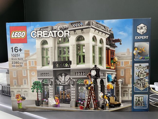 10251: Brick Bank - Retired Set, Lego 10251, T-Rex (Terence), Modular Buildings, Pretoria East, Image 2