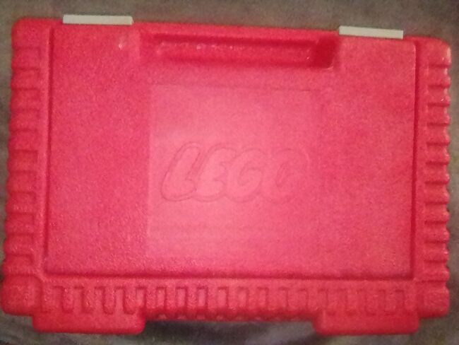 1984 Vintage red carry case, Lego 1984 Vintage red carry case, Peter Hunter Crampton, Diverses, Johannesburg