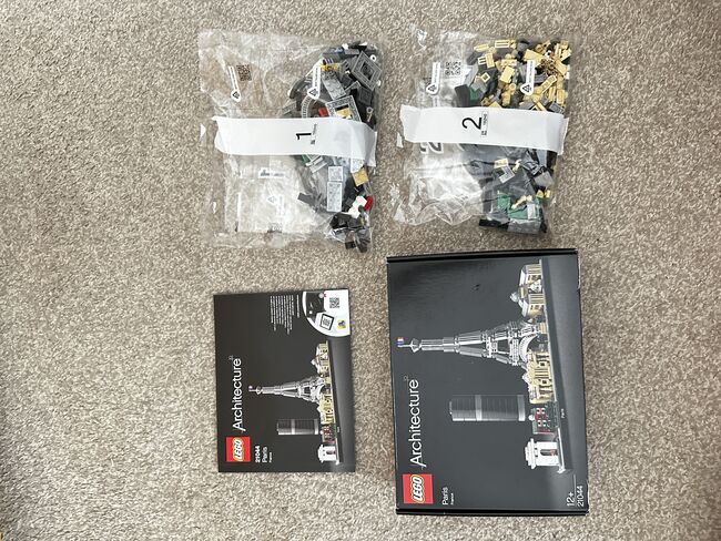 21044 Lego Architecture Paris Set, Lego 21044, Melissa, Architecture, Leeds, Image 3
