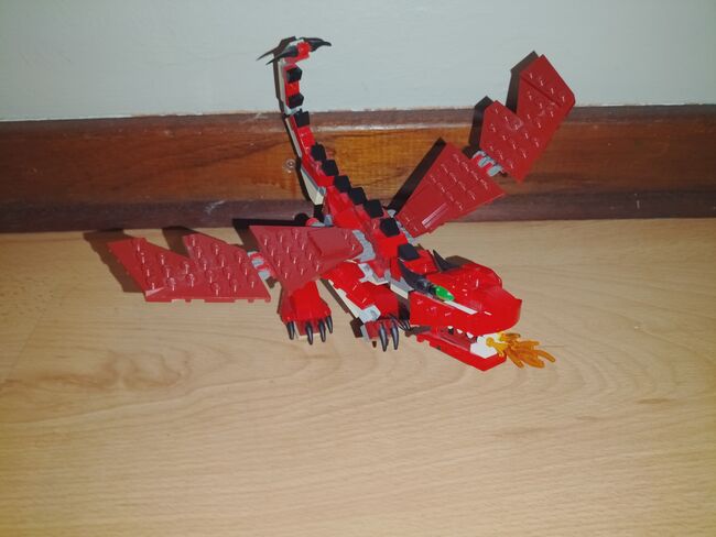 3-in-1 Red Creatures (Dragon, Snake, Scorpion)), Lego 31032, Sean Lawrence, Creator, Centurion, Abbildung 5