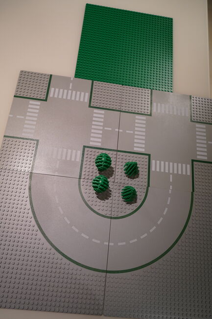 4 Bäume, Strassenset mit 2 Kreuzungen, 2 Kurven, 1 Wiese, Lego, Maria, City, Winterthur, Image 3
