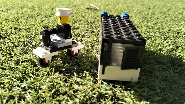 659 - 'Police Bus and Motorbike' 1975 VINTAGE LEGO, Lego 659, Stacey , other, Benoni , Image 2