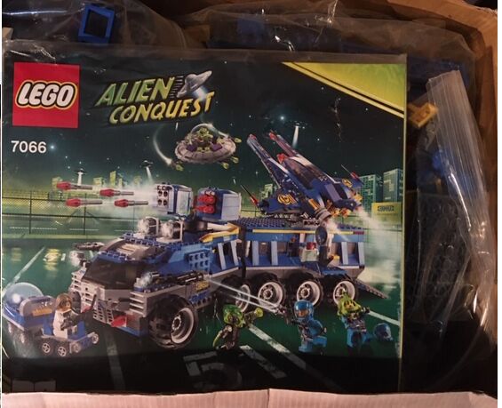 7066 Earth Defense HQ . Alien Conquest Series. Used but complete. No box. Rare, Lego 7066, Michael Bjørklund, Space, Denmark