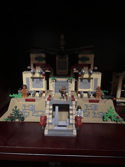 7627 Indiana Jones Kingdom of the Crystal Skull Temple of the Crystal Skull, Lego 7627, Tiarna, Indiana Jones, Corrimal, Image 3