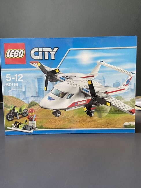 Ambulance Plane - Retired Set, Lego 60116, T-Rex (Terence), City, Pretoria East, Image 2