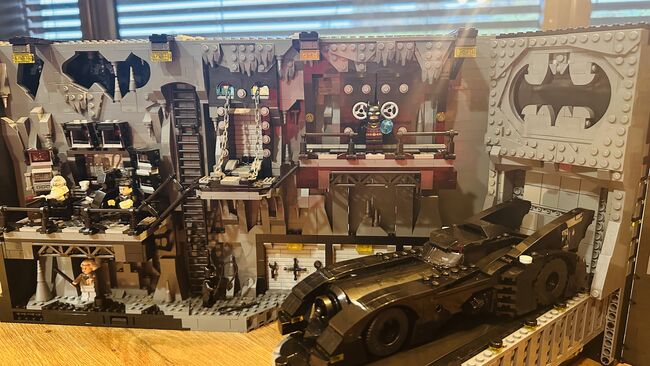 Batcave Shadow Box, Lego 76252, Tobias, BATMAN, Ehrendingen, Abbildung 2