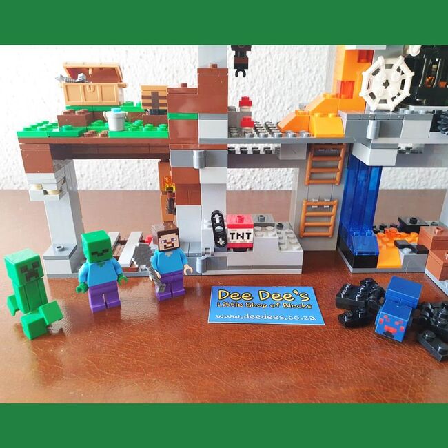 The Bedrock Adventures, Lego 21147, Dee Dee's - Little Shop of Blocks (Dee Dee's - Little Shop of Blocks), Minecraft, Johannesburg, Image 4
