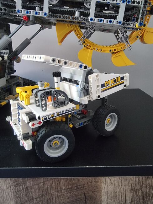 Bucket Excavator, Lego 6137062, Dean Purse, Technic, Eastleigh, Image 3