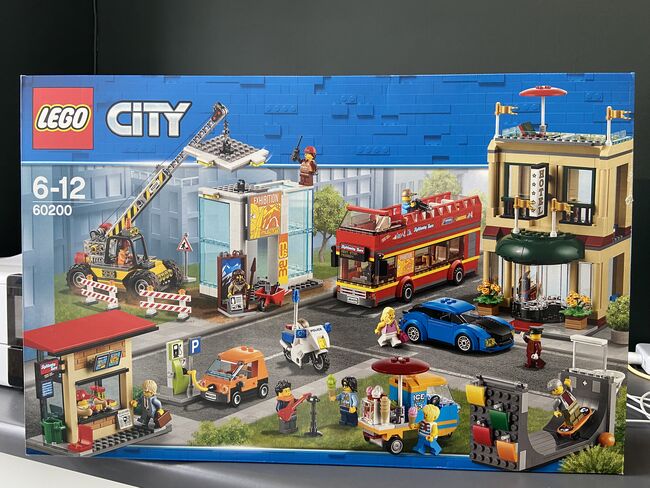 Capital City - Retired Set, Lego 60200, T-Rex (Terence), City, Pretoria East, Image 2