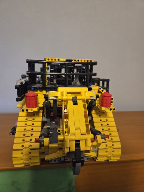 Cat D11 Bulldozer, Lego, PetraP, Technic, Stainz , Image 4
