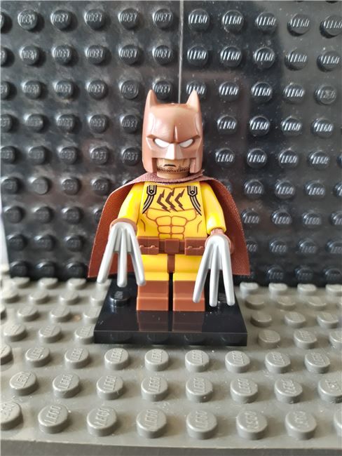 Minifigurine n°16 catman Lego 71017 Serie Batman 
