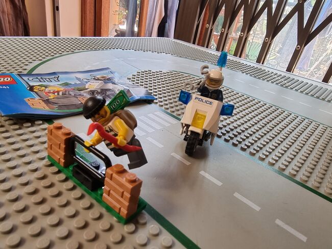 Crook Pursuit, LEGO® City, Lego 60041, Michael, City, Randburg, Image 3