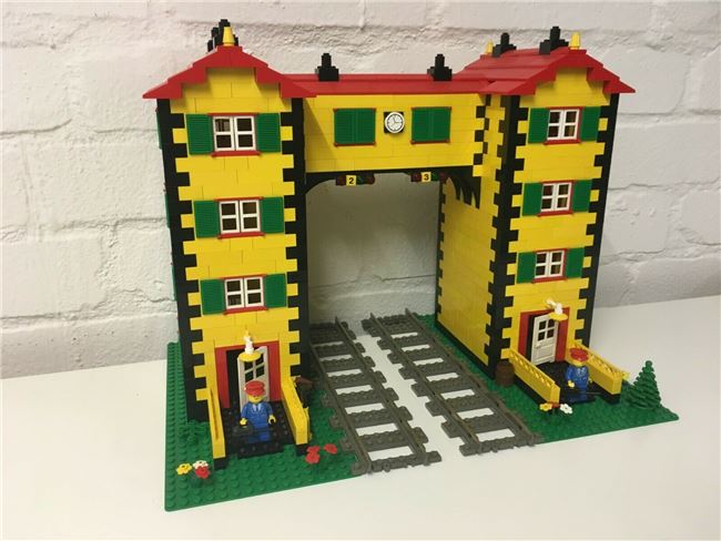 Custom House - Train Signal Box / Lego bricks, Lego, Spiele-Truhe Vintage (Spiele-Truhe Vintage), other, Hamburg