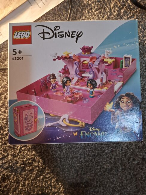 Disney Encanto Isabellas magic door .. retired, Lego 43201, Susan Marie Evans, Disney, Blackpool