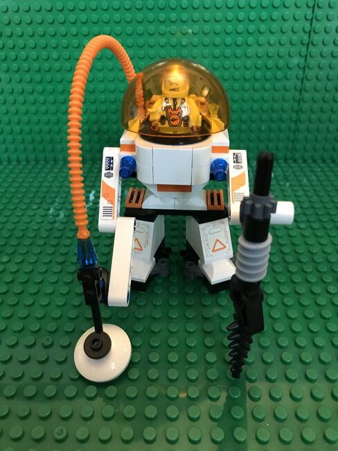 ETX Alien Infiltrator, Lego 7646, OtterBricks, Space, Pontypridd, Image 3