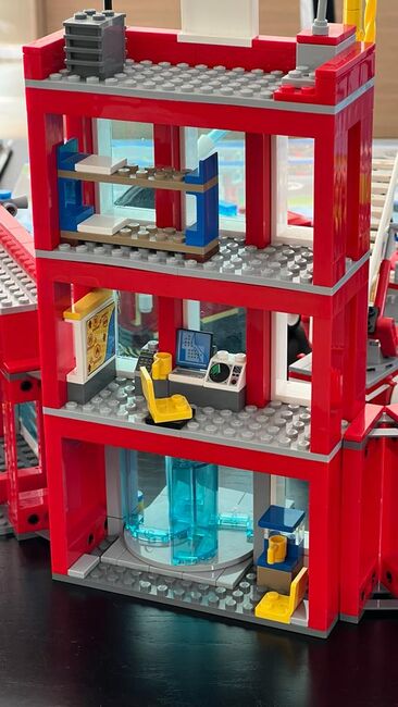 Four sets: Lego City Fire Station + truck + truck + rescue set, Lego 60110 + 60111 + 60214 + 60107, Adam Alexander, City, Cape Town, Abbildung 17