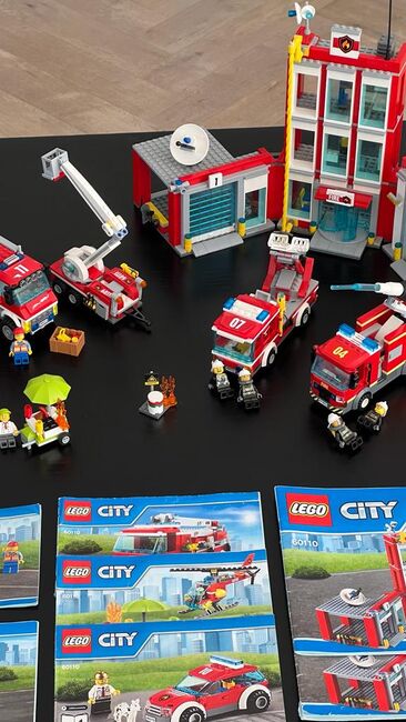 Four sets: Lego City Fire Station + truck + truck + rescue set, Lego 60110 + 60111 + 60214 + 60107, Adam Alexander, City, Cape Town, Abbildung 13