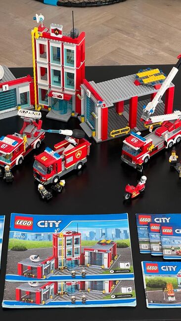 Four sets: Lego City Fire Station + truck + truck + rescue set, Lego 60110 + 60111 + 60214 + 60107, Adam Alexander, City, Cape Town, Abbildung 10