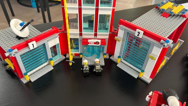 Four sets: Lego City Fire Station + truck + truck + rescue set, Lego 60110 + 60111 + 60214 + 60107, Adam Alexander, City, Cape Town, Image 6