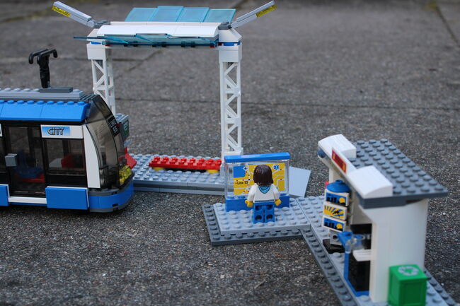 Große Bus- und Tramstation, Lego 8404, Lara S, City, Hamburg, Image 2